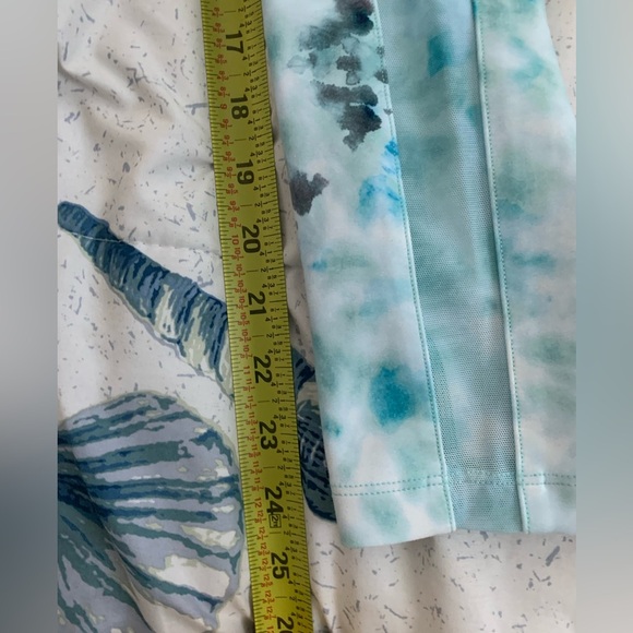 EUC Peloton Diamond Tie-Dye Leggings size Large - Picture 6 of 6